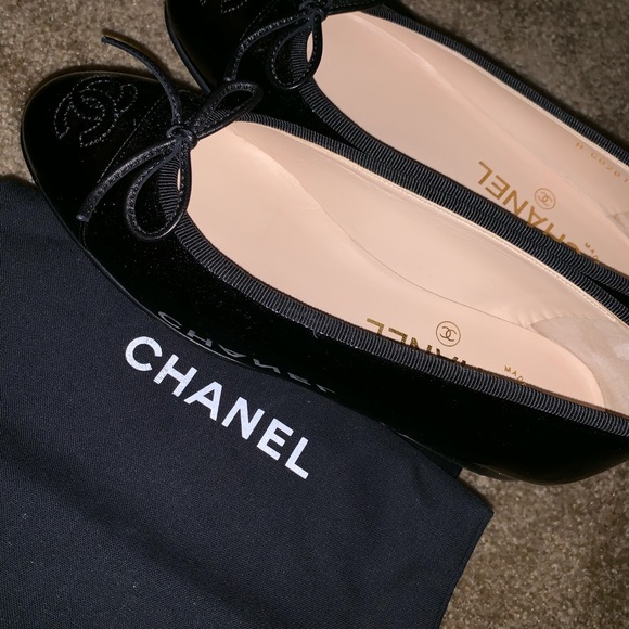 Chanel patent leather ballerina flats - Picture 3 of 5